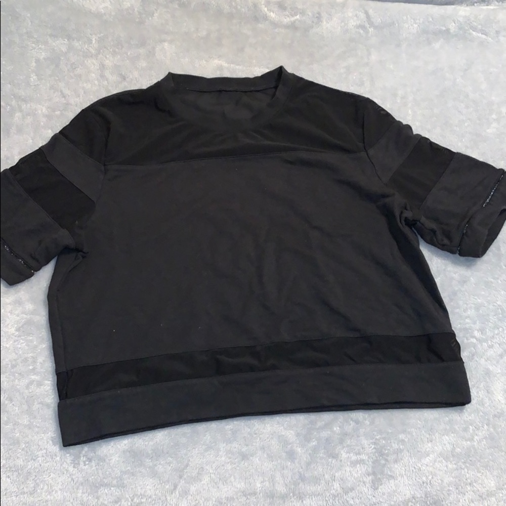 Alo yoga Tee